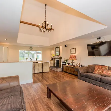 Hébergement de vacances Ardkilly Ridge, Town,sleeps 8